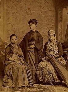 Anandibai Gopalrao Joshi (India), Keiko Okami (Japan)  and Sabat M Islambouli (Syria), one of the first women doctors of their respective countries.